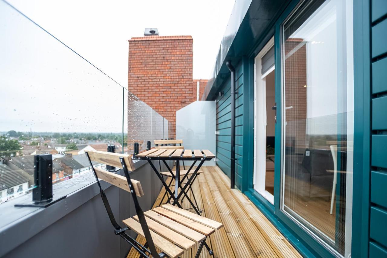 Deluxe Chic 1 2 Bed Apts Near Heathrow Legoland Windsor Slough Villa Ngoại thất bức ảnh