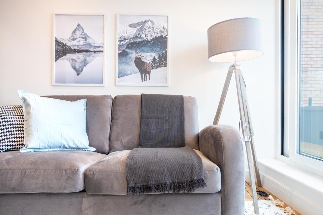 Deluxe Chic 1 2 Bed Apts Near Heathrow Legoland Windsor Slough Villa Ngoại thất bức ảnh