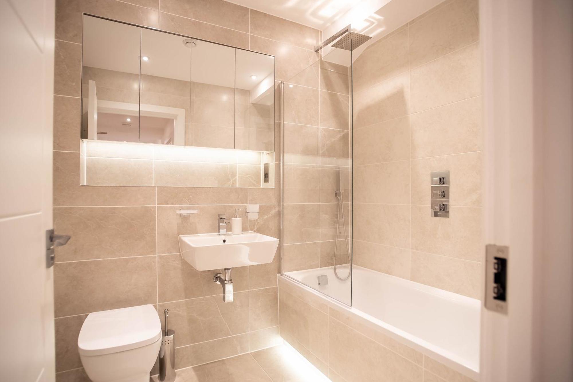 Deluxe Chic 1 2 Bed Apts Near Heathrow Legoland Windsor Slough Villa Ngoại thất bức ảnh