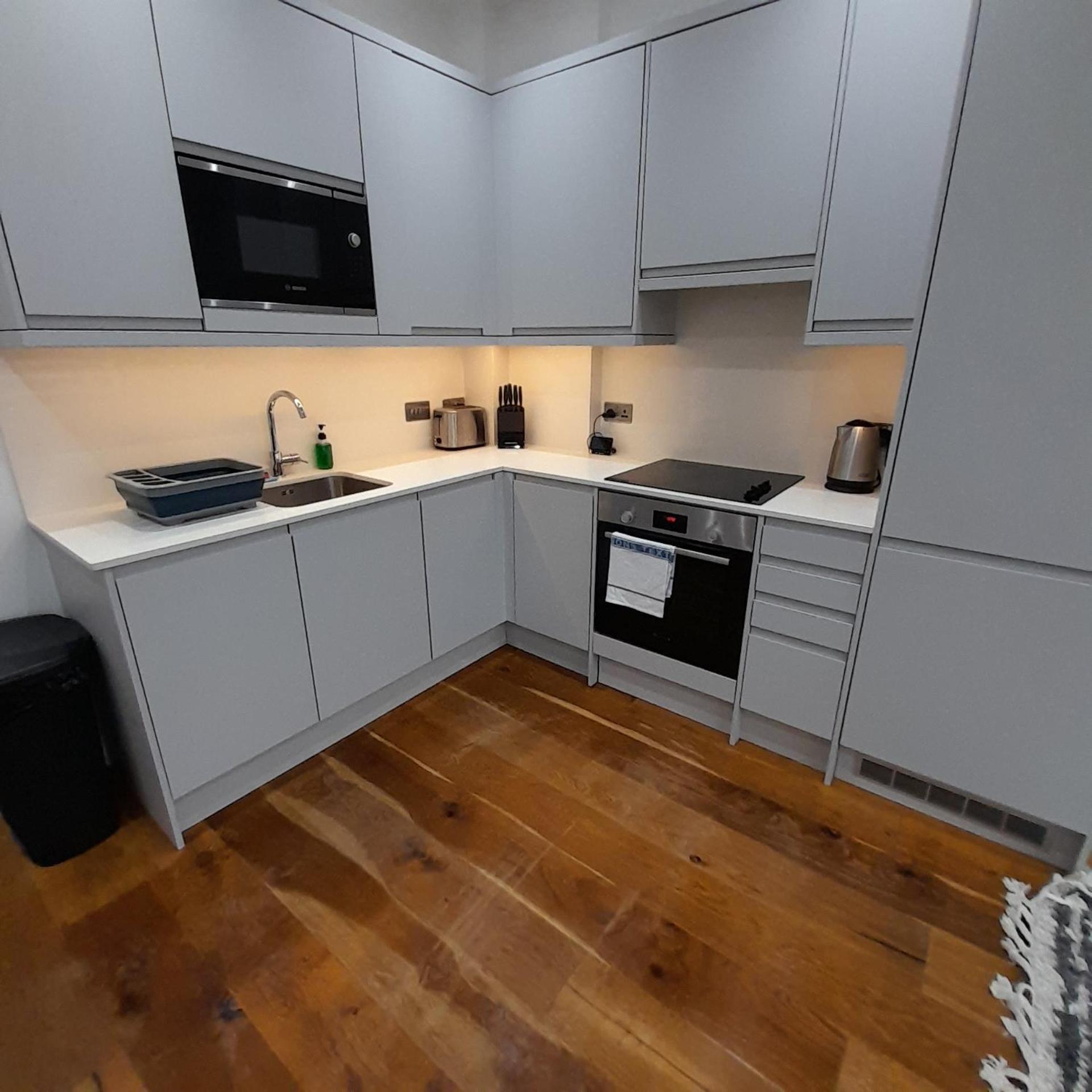 Deluxe Chic 1 2 Bed Apts Near Heathrow Legoland Windsor Slough Villa Ngoại thất bức ảnh