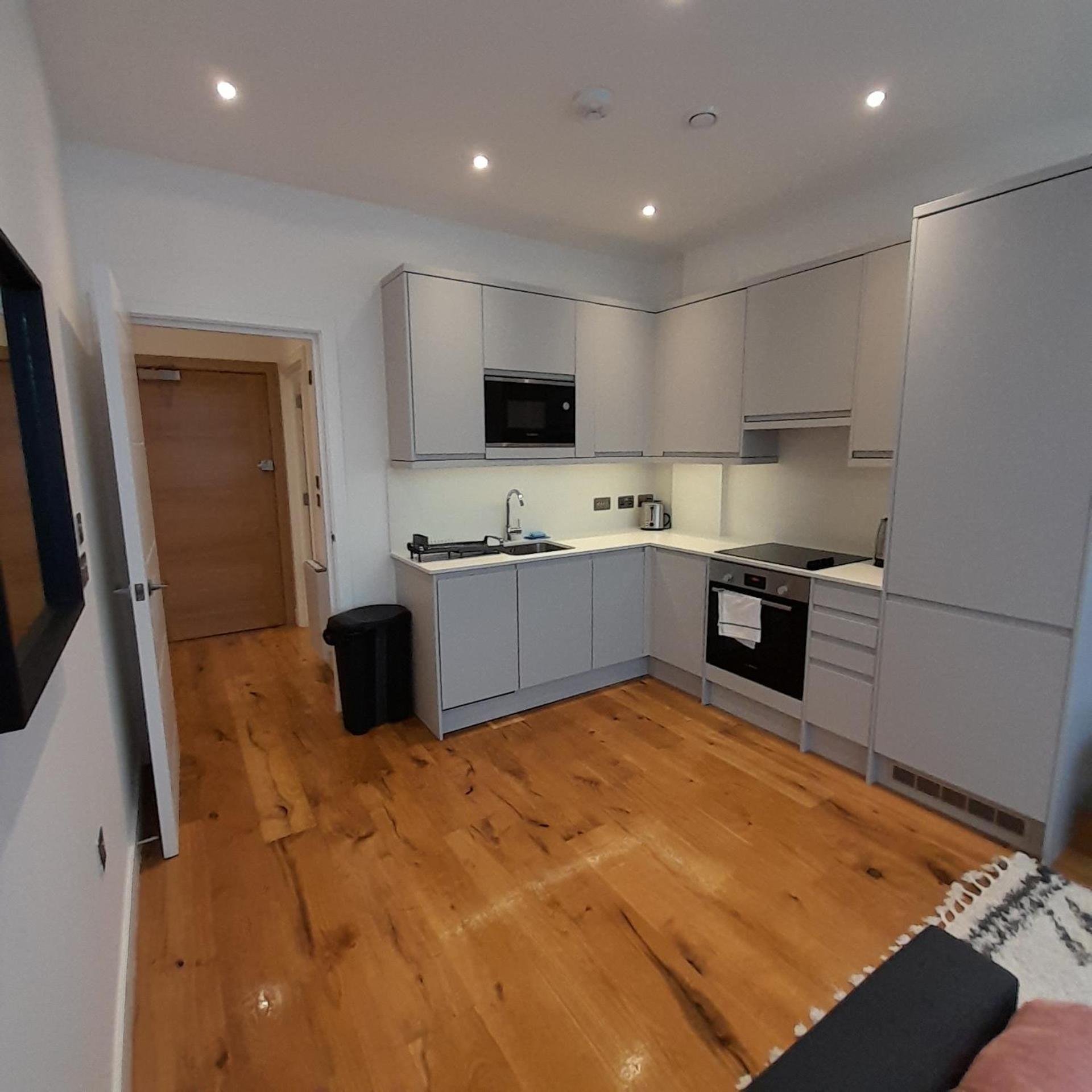 Deluxe Chic 1 2 Bed Apts Near Heathrow Legoland Windsor Slough Villa Ngoại thất bức ảnh
